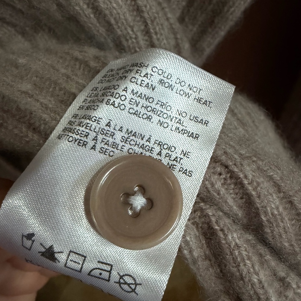 Reformation Shea Cashmere Cardigan - Picture 6 of 8